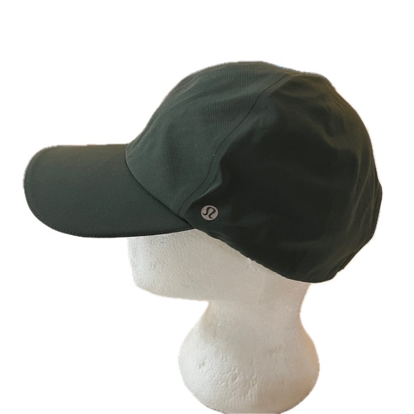 LULULEMON Baseball Hat Cap Green Running Yoga Gym Lightweight One Size Polyester - Picture 1 of 9